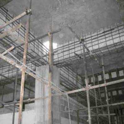 梁上开了洞，梁的安全性影响有多大，需要加固吗？